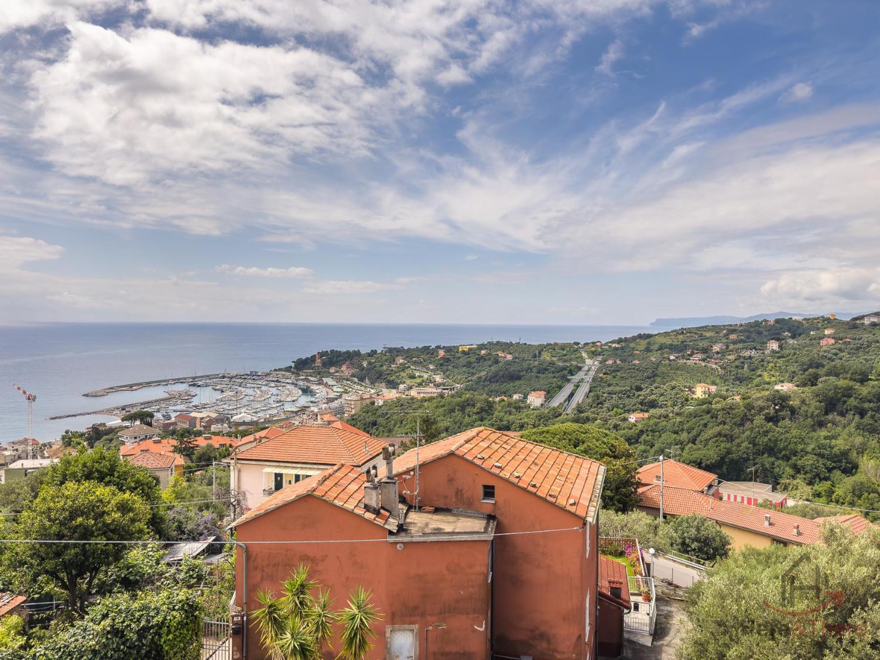 Garden & Sea View - Free Beach Access And Garage - Wifi Varazze Kültér fotó